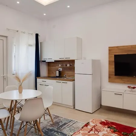 Ambrelia Living